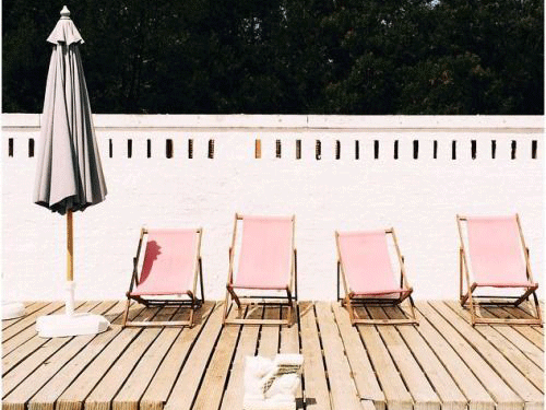 Poolside Vibes