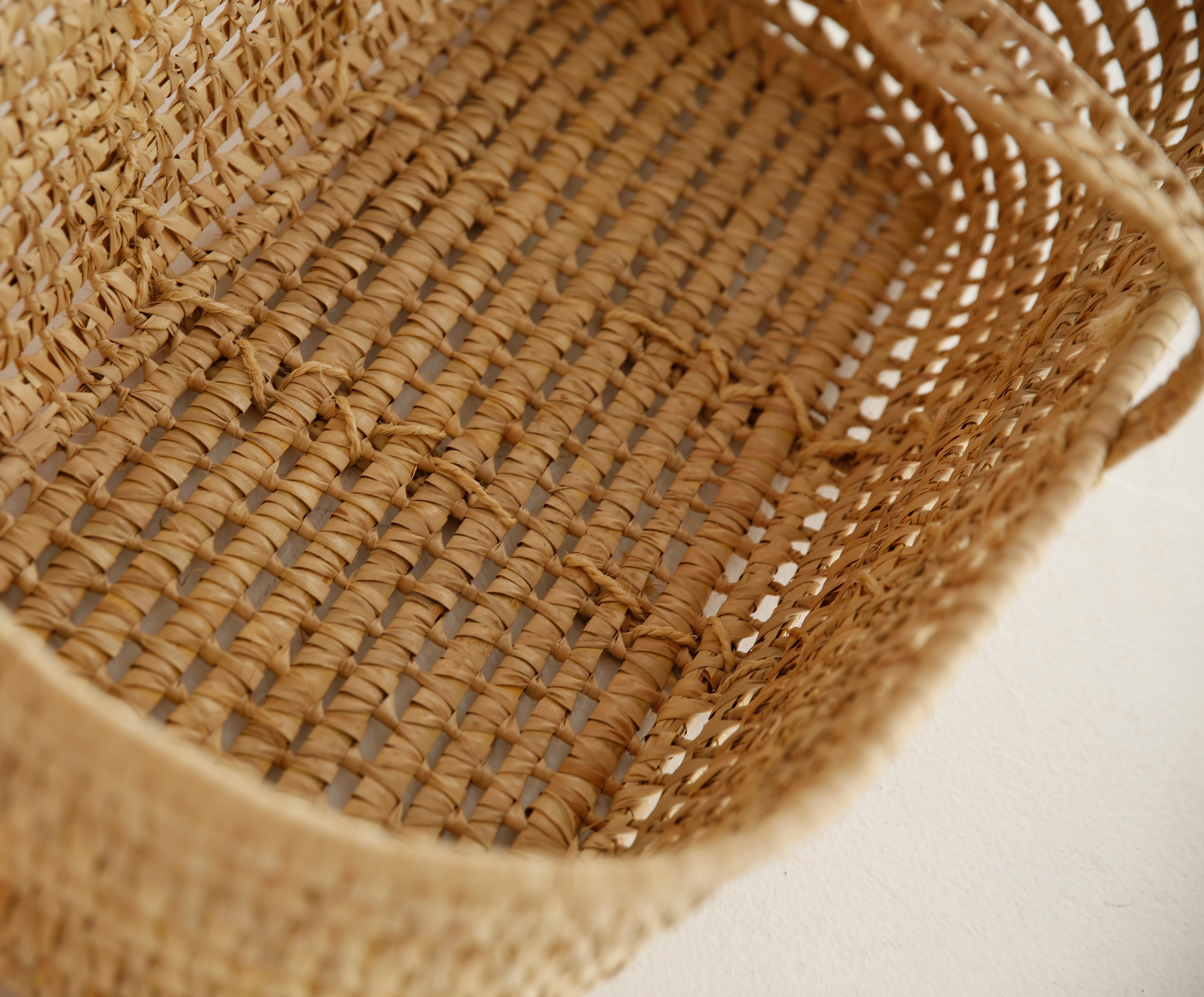 Straw bassinet shop