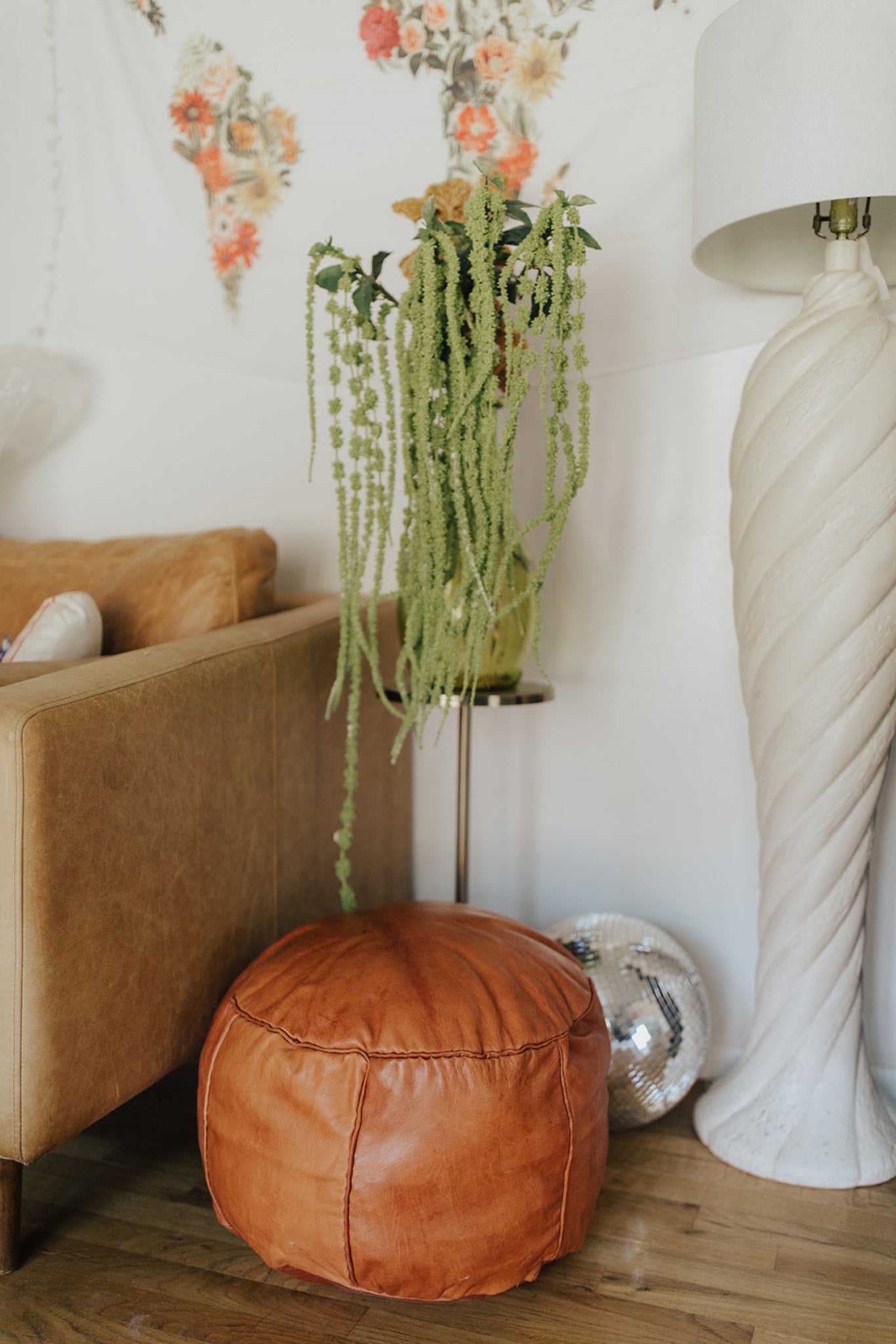 Round Genuine Leather Pouf