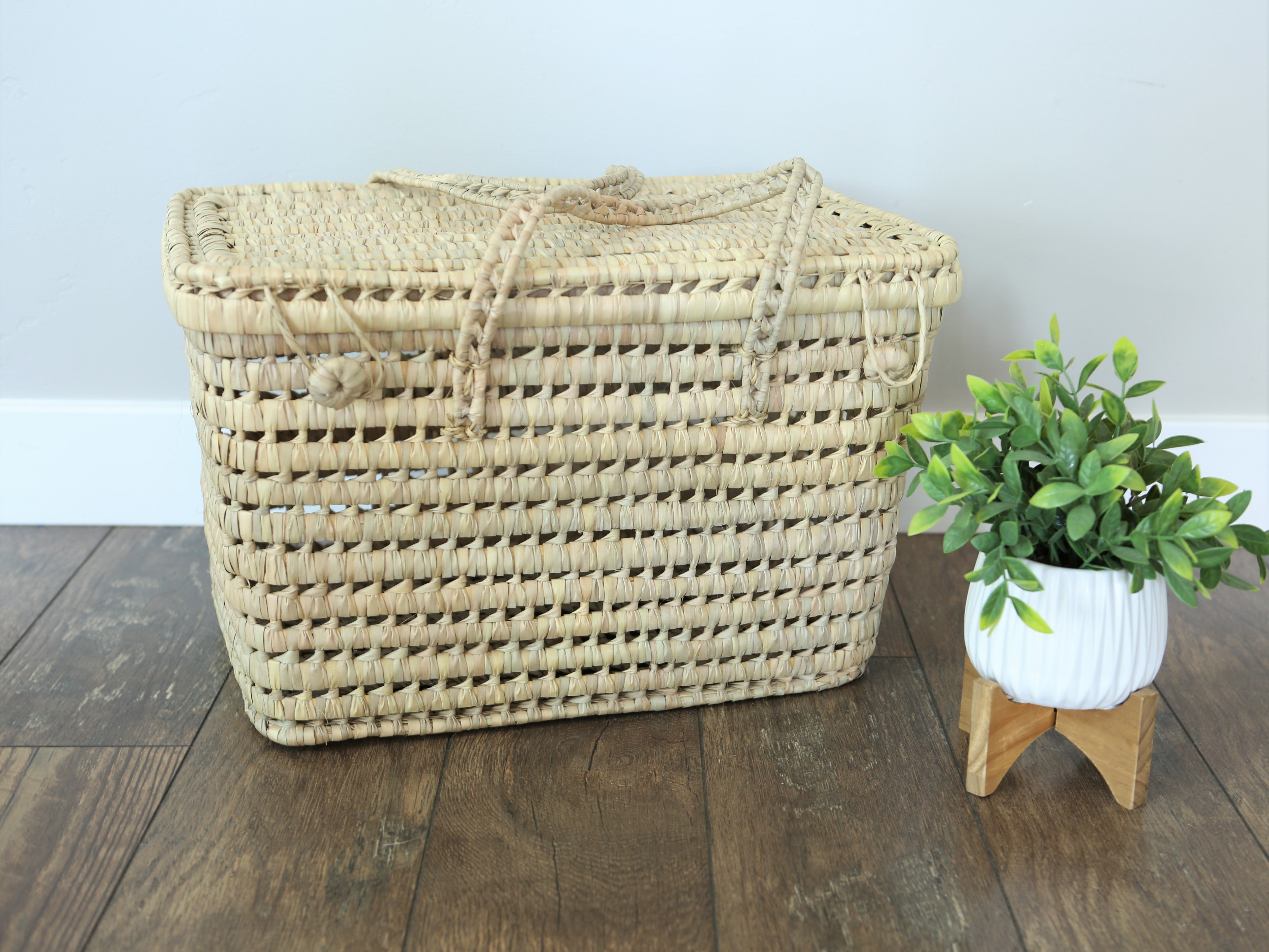 Straw Picnic Basket - Kid&#39;s Room Toy Storage Basket